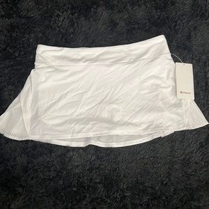 Lululemon size 12 play of the pleats skirt